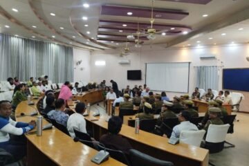 त्योहार खुशियों का अवसर, आपसी सामंजस्य एवं जिम्मेदारी के साथ मनाएं – जिला कलेक्टर मेहता