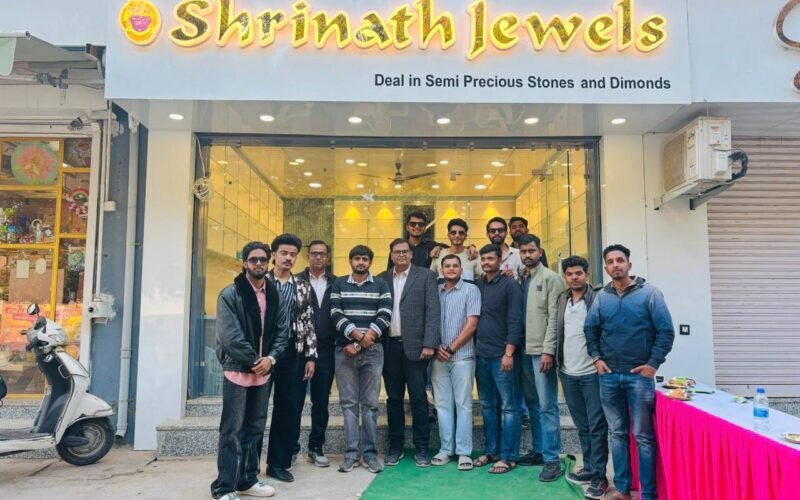श्रीनाथ ज्वैलस शोरूम का उद्घाटन आज