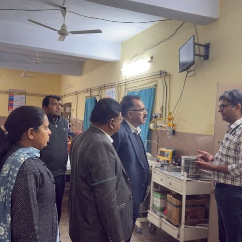 संयुक्त निदेशक डॉ. सम्पत सिंह जोधा ने जहाजपुर व माण्डलगढ़ उप जिला चिकित्सालयों का किया निरीक्षण, स्वास्थ्य सेवाओं में दिये सुधार के निर्देश