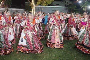 जिन शासन की देवियों और तीर्थंकरों की माताओं को समर्पित जैन गरबा, सैकड़ों महिलाओं ने एक साथ जैन गरबा रम रचा इतिहास