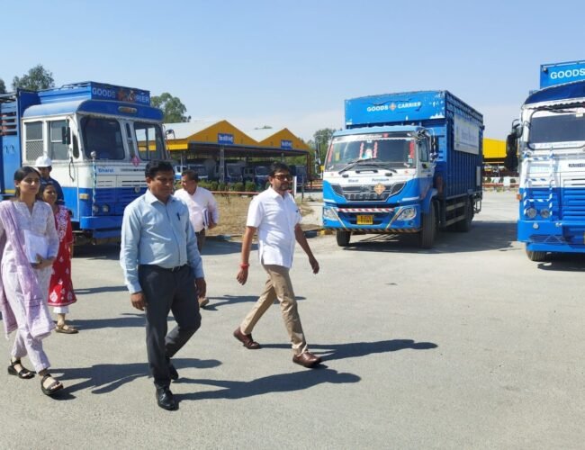 जिला कलेक्टर नमित मेहता ने साकरोदा स्थित बीपीसीएल गैस प्लांट का किया अवलोकन