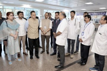 चिकित्सा शिक्षा और स्वास्थ्य सेवाओं को और अधिक सुदृढ़ बनाने पर जोर