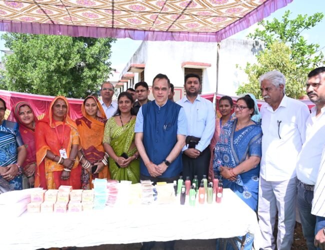 भीलवाड़ा : मुख्य सचिव ने जिले में मुख्यमंत्री विकसित ग्राम अभियान” का किया शुभारंभ