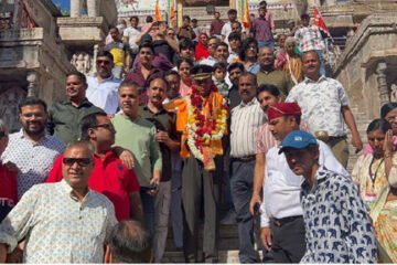 उदयपुर के बेटे लेफ्टिनेंट दिव्यराज सिंह राठौड़ का भव्य स्वागत, जगदीश चैक में गूंजे देशभक्ति के नारे