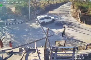 दमाशों ने दिन दहाडे किया बुजुर्ग का अपहरण, जमकर की मारपीट