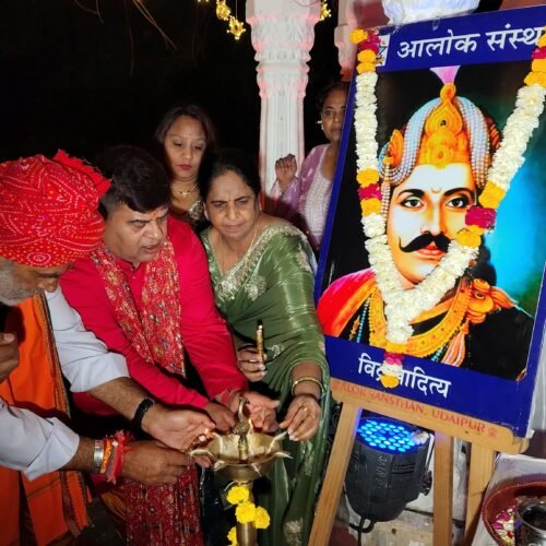 भारतीय नववर्ष पर उमड़ा उत्साह, आलोक के विद्यार्थियों ने तिलक लगाकर दी शुभकामनाएँ