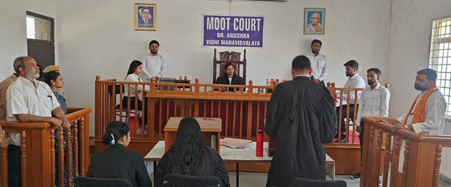 काल्पनिक न्यायालय ने किया अभियुक्त गणों को बाइज्जत बरी का आदेश