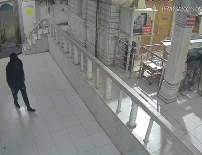 खाटूश्यामजी मंदिर में चोरी,बोरे में भरकर दानपात्र तोड़कर 8 लाख से ज्यादा का कैश ले गए