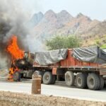 हाईवे पर चलते ट्रेलर में लगी आग