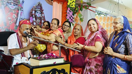 रामकथा में राम जन्मोत्सव धूम धाम से मनाया