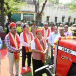 विश्वविद्यालय द्वारा चार नये ट्रेक्टरों का लोकार्पण