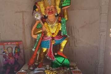 हनुमान जयंती पर बालाजी की महाआरती कर महाप्रसादी का हुआ आयोजन
