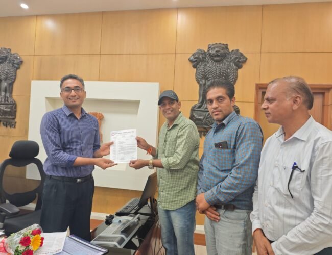 ऑल इंडिया पत्रकार एकता संघ की टीम ने जिला कलेक्टर एवं डॉ. अमृता दुहन (IPS) पुलिस अधीक्षक (SP) से की शिष्टाचार भेंट