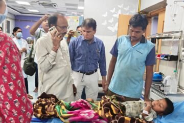 अज्ञात बीमारी से पीडित बच्चों के स्वास्थ्य की जानकारी लेने सांसद डॉ रावत अस्पताल पहुंचे
