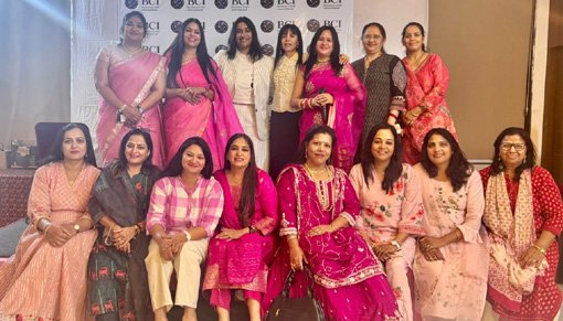 महिला स्वास्थ्य जागरूकता शिविर में उमड़ी भीड़, विशेषज्ञों ने बताए स्वस्थ जीवनशैली के सूत्र