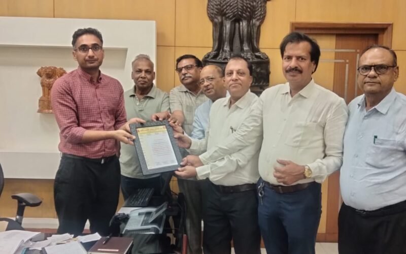 जिला कलेक्टर गौरव अग्रवाल बनें अखिल भारतीय अग्रवाल महासभा के मानद सदस्य