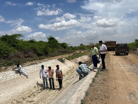 उदयसागर बांध की नहरों एवं बागोलिया फीडर निर्माण कार्य का निरीक्षण, गुणवत्ता व समयबद्धता पर जोर