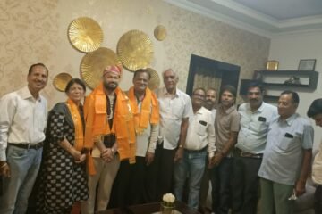 राजस्थान प्रशासनिक सेवा में चयनित चिराग वीरवाल का सम्मान