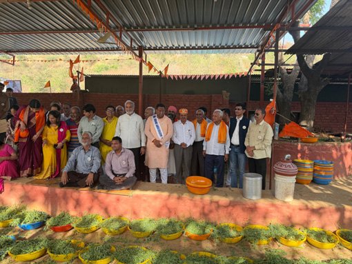 छप्पन भोग बना आस्था और सामाजिक जिम्मेदारी का संगम, हरि गौशाला में भव्य आयोजन