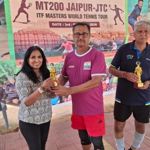 डाॅ. दीपांकर ने टेनिस के जीते दोहरे खिताब