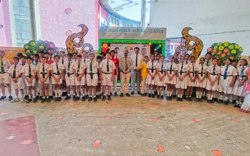 विश्व नवकार महामंत्र दिवस के पावन अवसर पर डीपीएस उदयपुर में प्रार्थना सभा का आयोजन