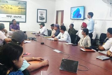 उर्वरक आपूर्ति और प्रबंधन की समीक्षा, कलक्टर ने दिए मुस्तैदी के निर्देश