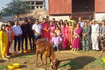 जन्मदिन बना सेवा का उत्सवः दिल्ली यूनिवर्सिटी की छात्रा प्रियांशी जैन ने 300 गौमाता को कराया छप्पन भोग