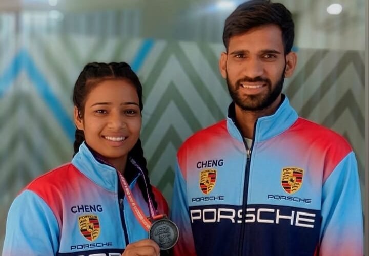 भोपाल में चमकी उदयपुर की प्रतिभाः काजल वैष्णव ने इंटर-यूनिवर्सिटी जू-जित्सू में जीता रजत