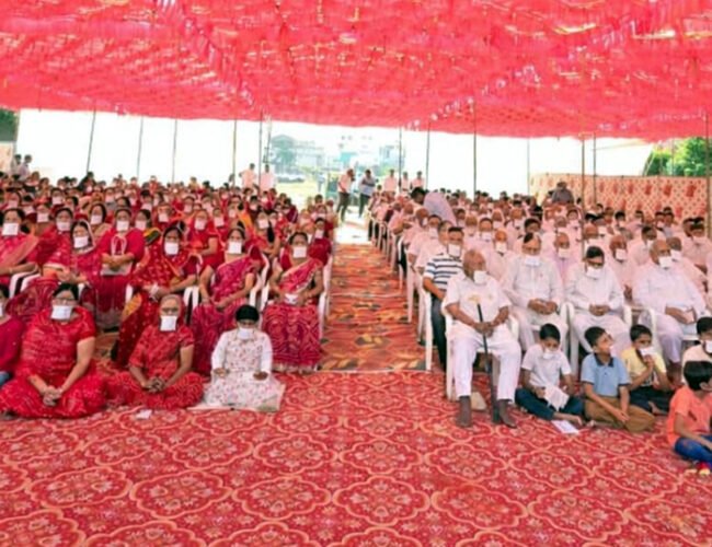 नवकार महामंत्र के सामूहिक जाप से गूंज उठा पांडाल