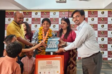 आंखों पर पट्टी, दिमाग में कमालः उदयपुर के तन्मय दरक ने एशिया बुक ऑफ रिकॉर्ड्स में दर्ज कराया नाम