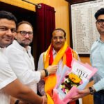 लंबित खनन पट्टों के एक्सटेंशन के सन्दर्भ में  सहयोग प्रदान करनें हेतु खान निदेशक को ज्ञापन सौंपा