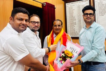 लंबित खनन पट्टों के एक्सटेंशन के सन्दर्भ में  सहयोग प्रदान करनें हेतु खान निदेशक को ज्ञापन सौंपा