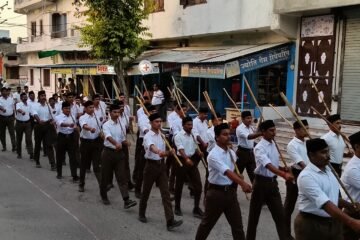 फतहनगर में स्वयंसेवकों का भव्य पथ संचलन, दिखा अनुशासन और राष्ट्रभावना