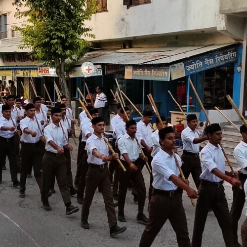 फतहनगर में स्वयंसेवकों का भव्य पथ संचलन, दिखा अनुशासन और राष्ट्रभावना