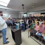 युवाओं को नशे से बचाने आगे आया समाज, शिक्षण संस्थानों के बाहर खिंचेगी “लक्ष्मण रेखा”