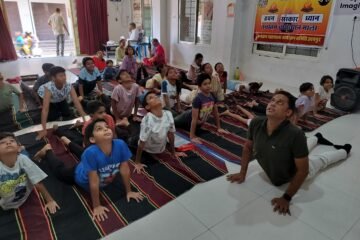 बाल संस्कार शिविर आरंभ 