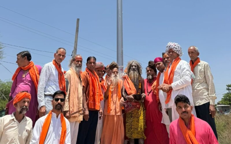 खाम की मादड़ी (मेवाड़) में 51 फीट धर्म ध्वजा रोहण महोत्सव सम्पन्न
