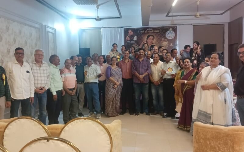 उदयपुर में गूँजे आशा भोसले के सदाबहार नगमे; सुरों की मंडली संस्था (वरिष्ठ विंग) ने दी भावपूर्ण सुरमई श्रद्धांजलि