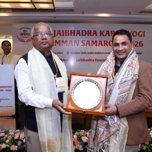 राष्ट्रीय कर्मयोगी अवार्ड से सम्मानित हुए आरएएस अधिकारी मुकेश कुमार