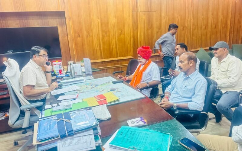 ग्रामीण क्षेत्र में विकास कार्यों को लेकर विधायक फूलसिंह मीणा ने यूडीए सचिव से की मुलाकात