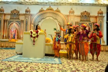 उदयपुर में रासेश्वरी देवी जी ने सुनाया श्रीमद्भागवत का आध्यात्मिक रहस्य