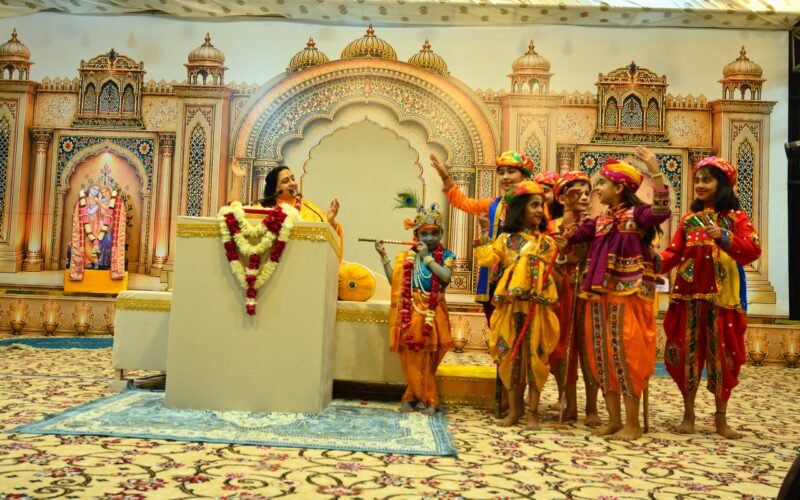 उदयपुर में रासेश्वरी देवी जी ने सुनाया श्रीमद्भागवत का आध्यात्मिक रहस्य