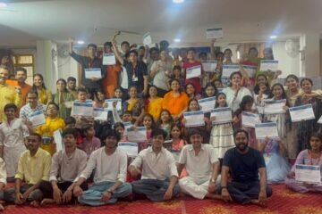 गायत्री परिवार की युवा शाखा दिया के शिविर में बच्चों ने सीखे संस्कार और जीवन मूल्य