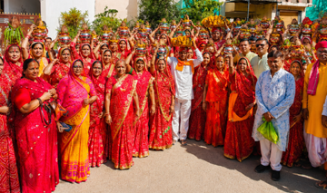 कलश यात्रा के साथ गोकुल विलेज में संगीतमय श्रीमद् भागवत कथा का भव्य शुभारंभ