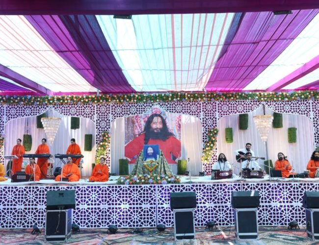 दिव्य ज्योति जागृति संस्थान के आध्यात्मिक आश्रम  भवन उद्घाटन समारोह में उमड़ा श्रद्धा का सैलाब, भक्ति व सत्संग से सराबोर हुआ वातावरण