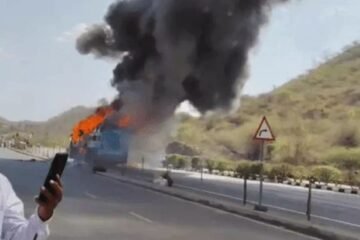 उदयपुर—अहमदाबाद हाईवे पर चलती बस में लगी आग, 40 यात्री थे सवार