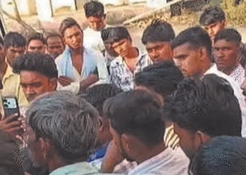 मांडवा पीएचसी में युवती की मौत पर बवाल, 5 लाख मुआवजे और केस पर बनी सहमति