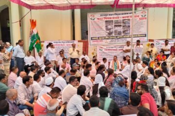 नगर निगम के खिलाफ कांग्रेस का हल्लाबोल, भ्रष्टाचार और बदहाल व्यवस्थाओं पर किया प्रदर्शन