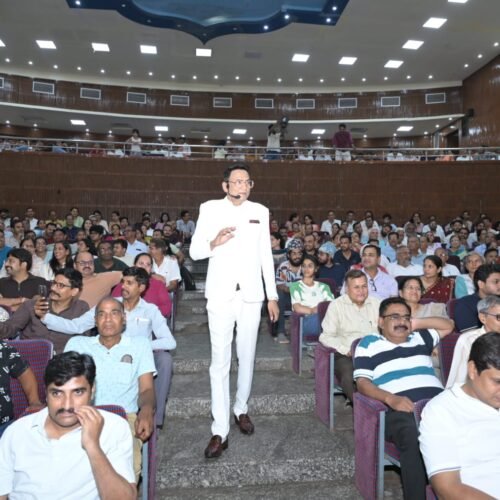 अंतराष्ट्रीय मोटिवेशनल स्पीकर डॉ उज्जवल पाटनी ने दिया सेकंड़ो लोगो को प्रशिक्षण।