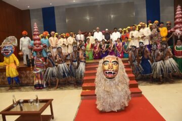 राज्यपाल बागड़े ने कहा लोक कला और सांस्कृतिक विरासत संवर्धन के लिए हो प्रभावी कार्य